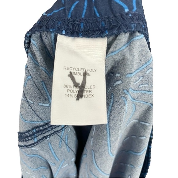 Title Nine Slaycation 2.0 Cropped Pants Kiyoshi Petite Midnight Print Blue NWT - Picture 8 of 10